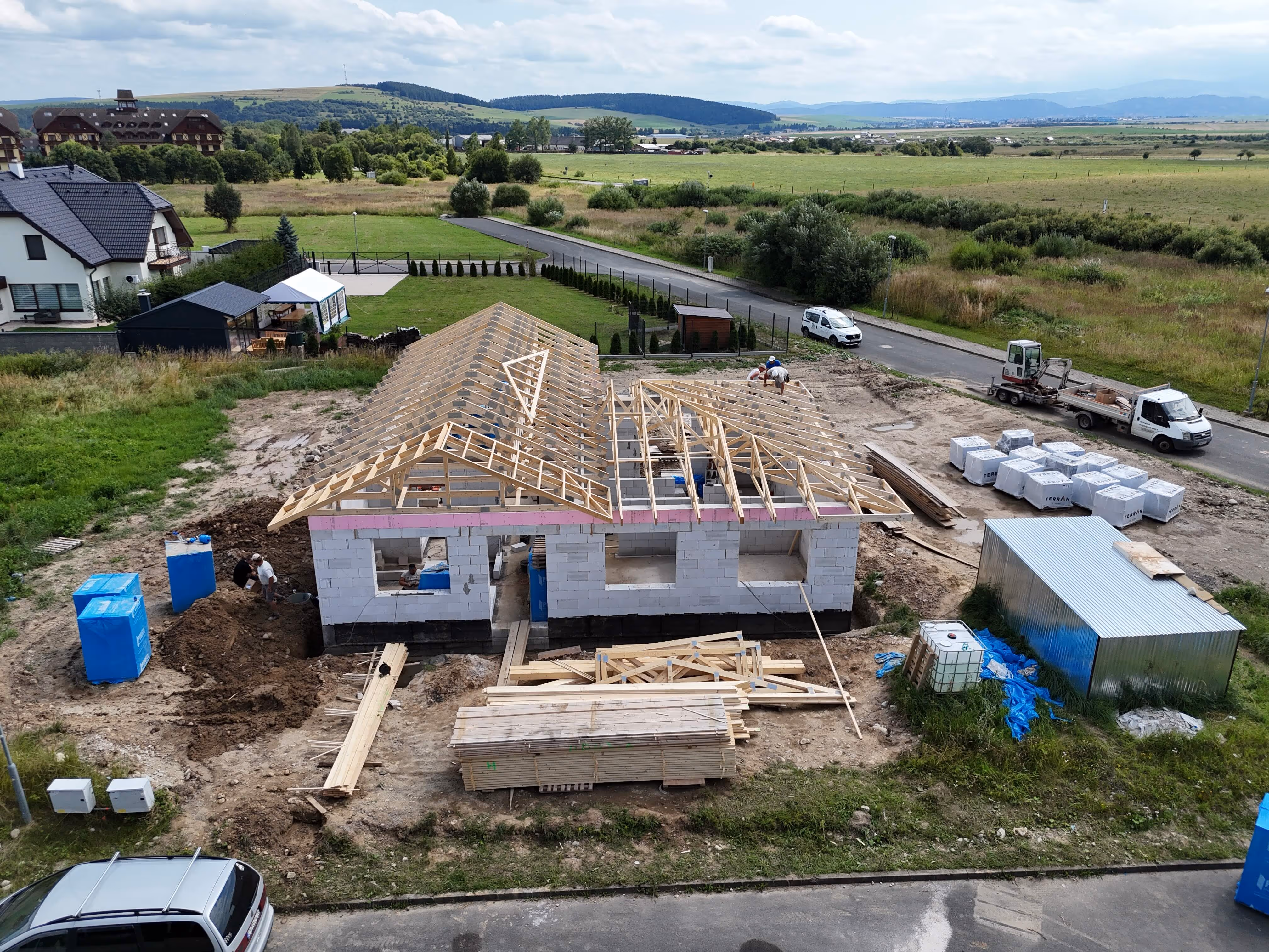 Nový krov vo Veľkej Lomnici