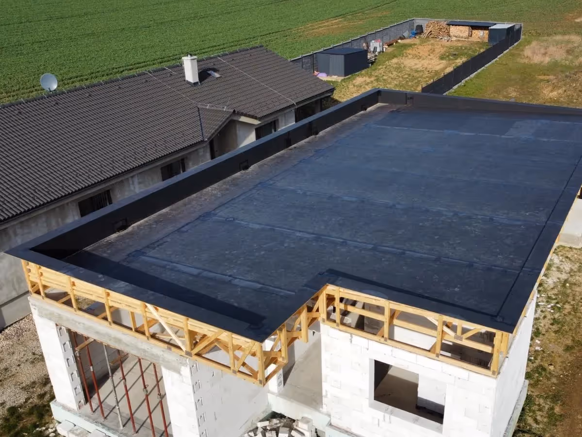 EPDM fólia + priehradové väzníky Mokrance