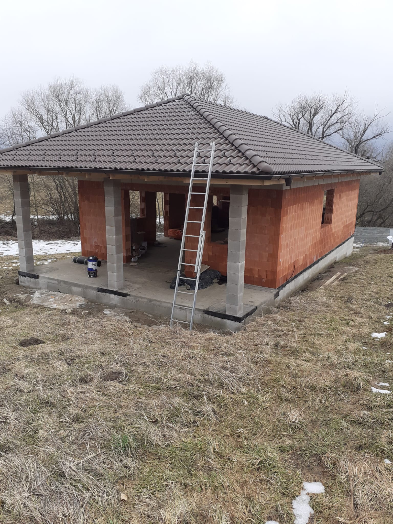 Valbová strecha Okružná