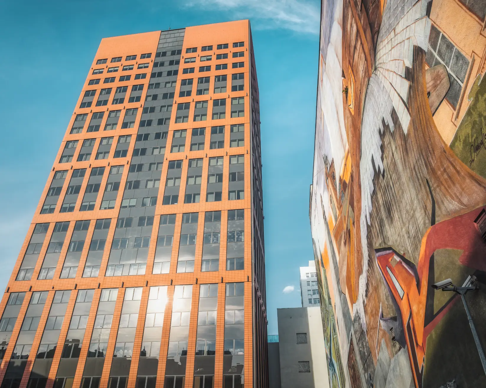 Zdjęcie wieżowca Red Tower