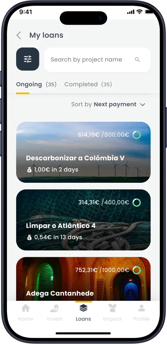 Mobile app screen showing ongoing loans with project names, amounts, and next payment countdowns.