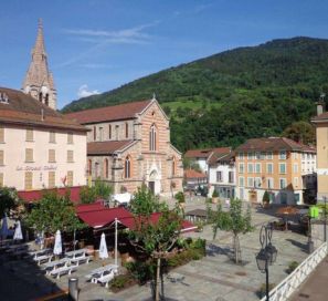 Cœur du village d’Allevard, entre patrimoine et nature