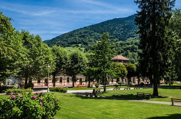 Parc arboré d’Allevard dans un cadre montagnard pour séminaires d’entreprise