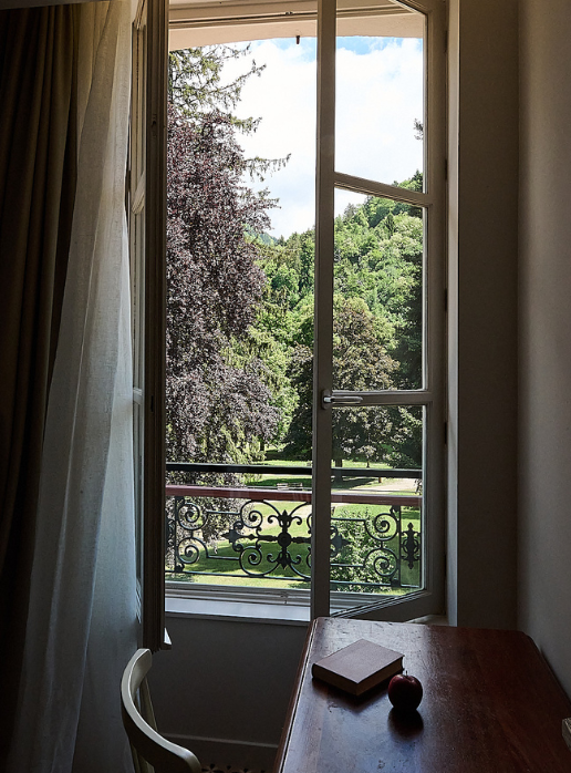 La Table de Le Parc Hôtel, tables dressées et ambiance élégante