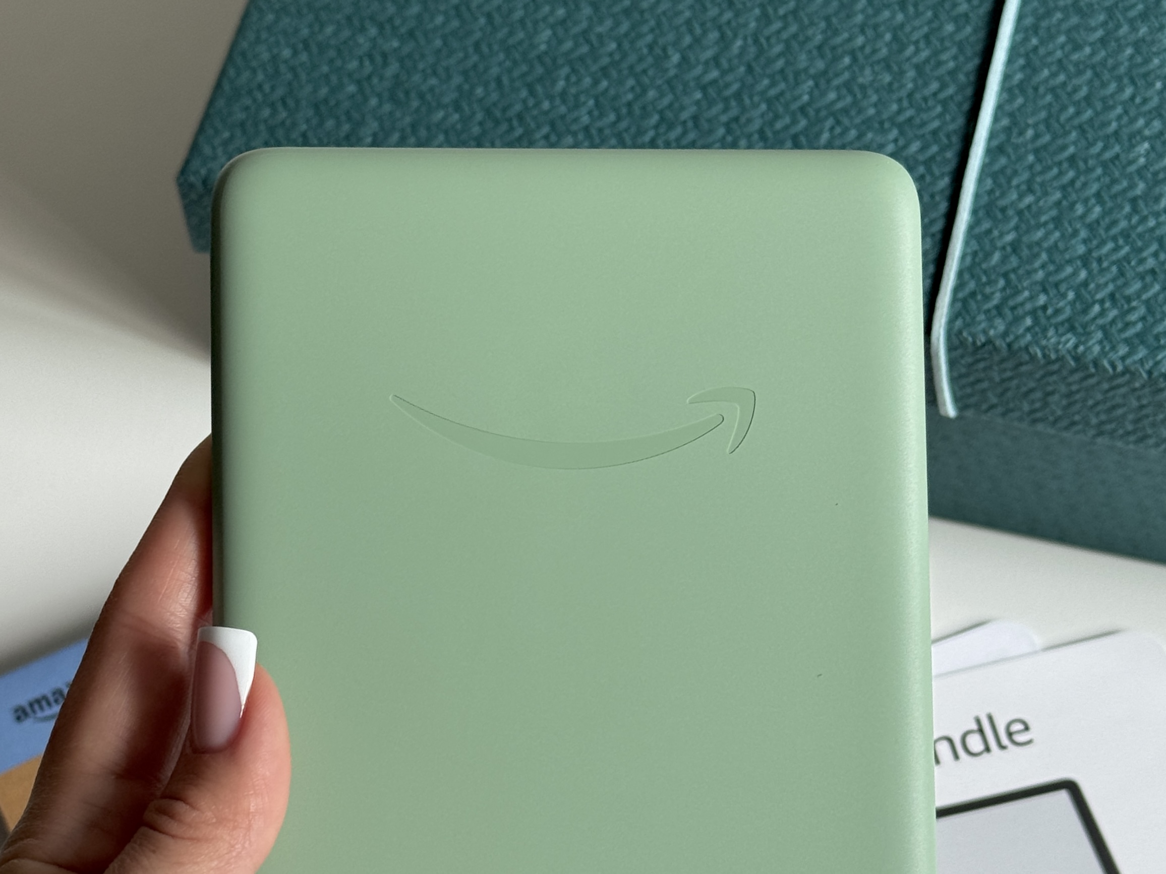 Matcha Green Kindle: The Cutest Little Reading Escape You Can Carry Everywhere