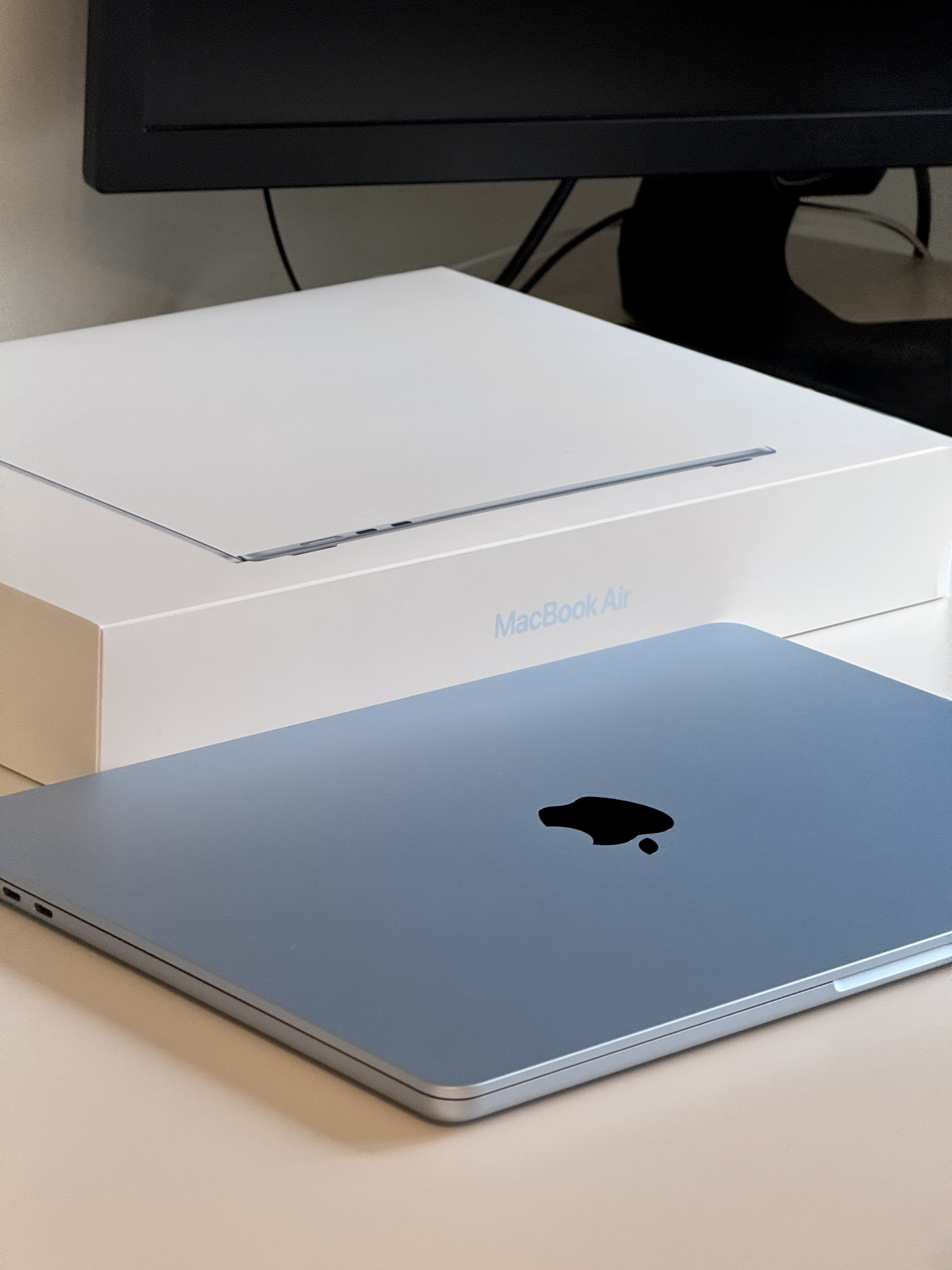 My New MacBook Air M4 in Sky Blue 🩵