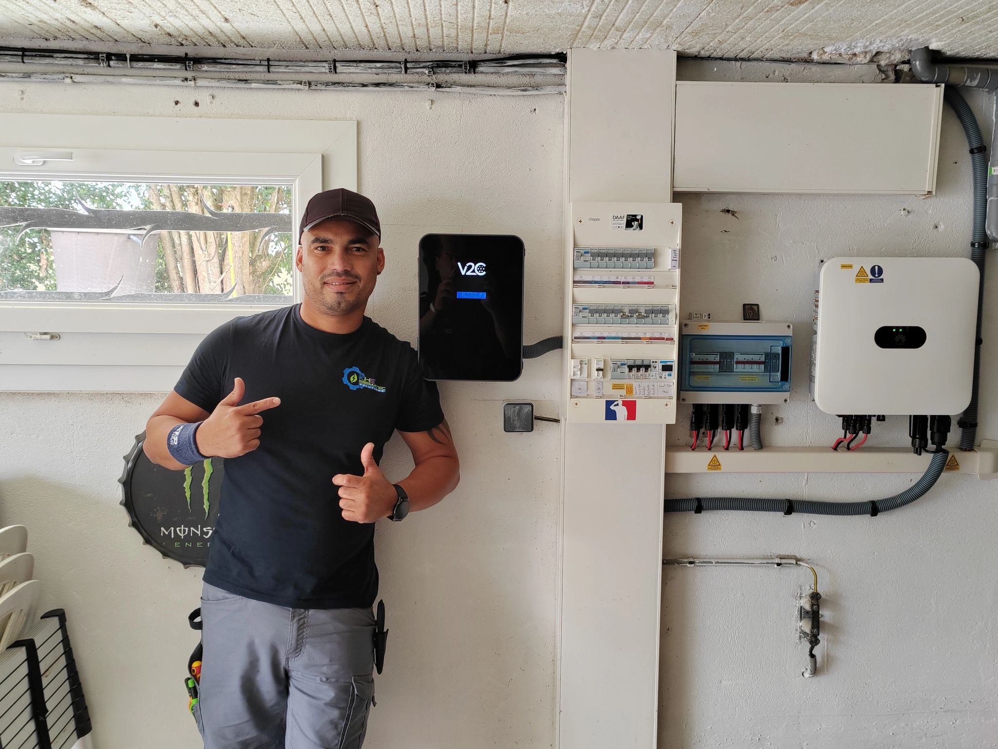 Installation borne de recharge électrique V2C à Plaisance-du-Touch par Khematec