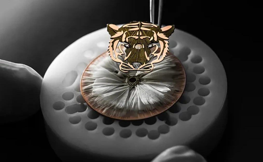 Métiers d'Art Dial with Golden Feathers