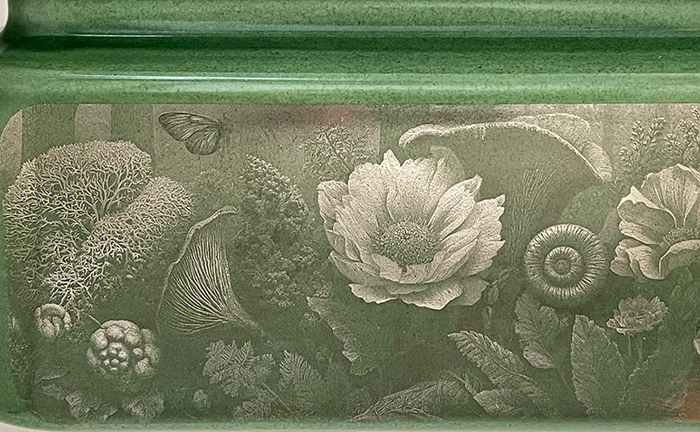 18K White Gold on Ceramic: CHRONOS vase