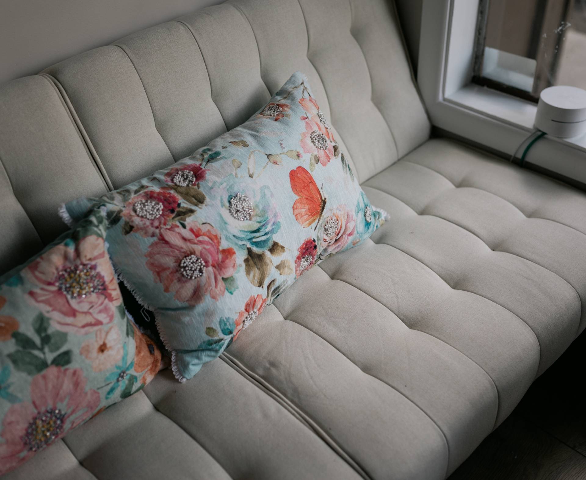 Couch in Menlo Park Smiles