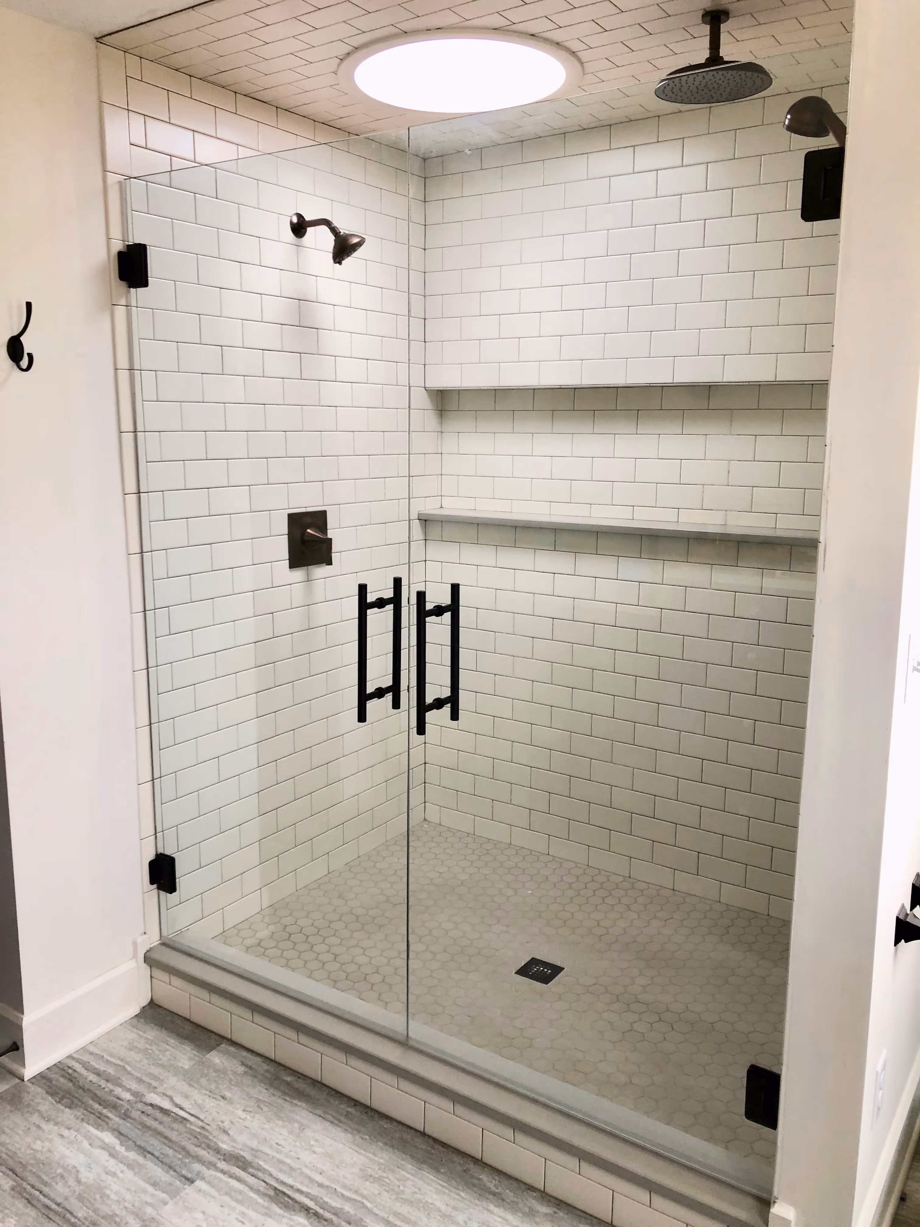 image of a sparkling bathroom