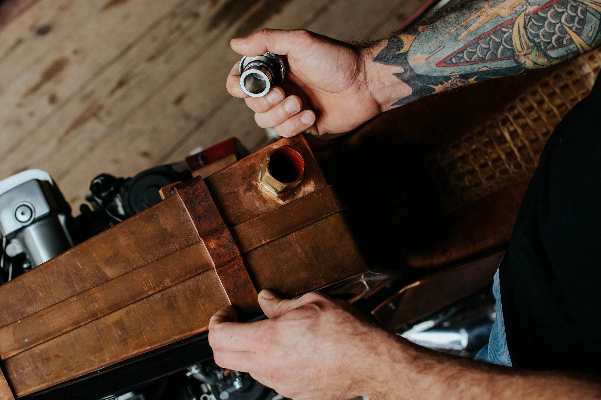 Motorrad geöffneter Benzindeckel