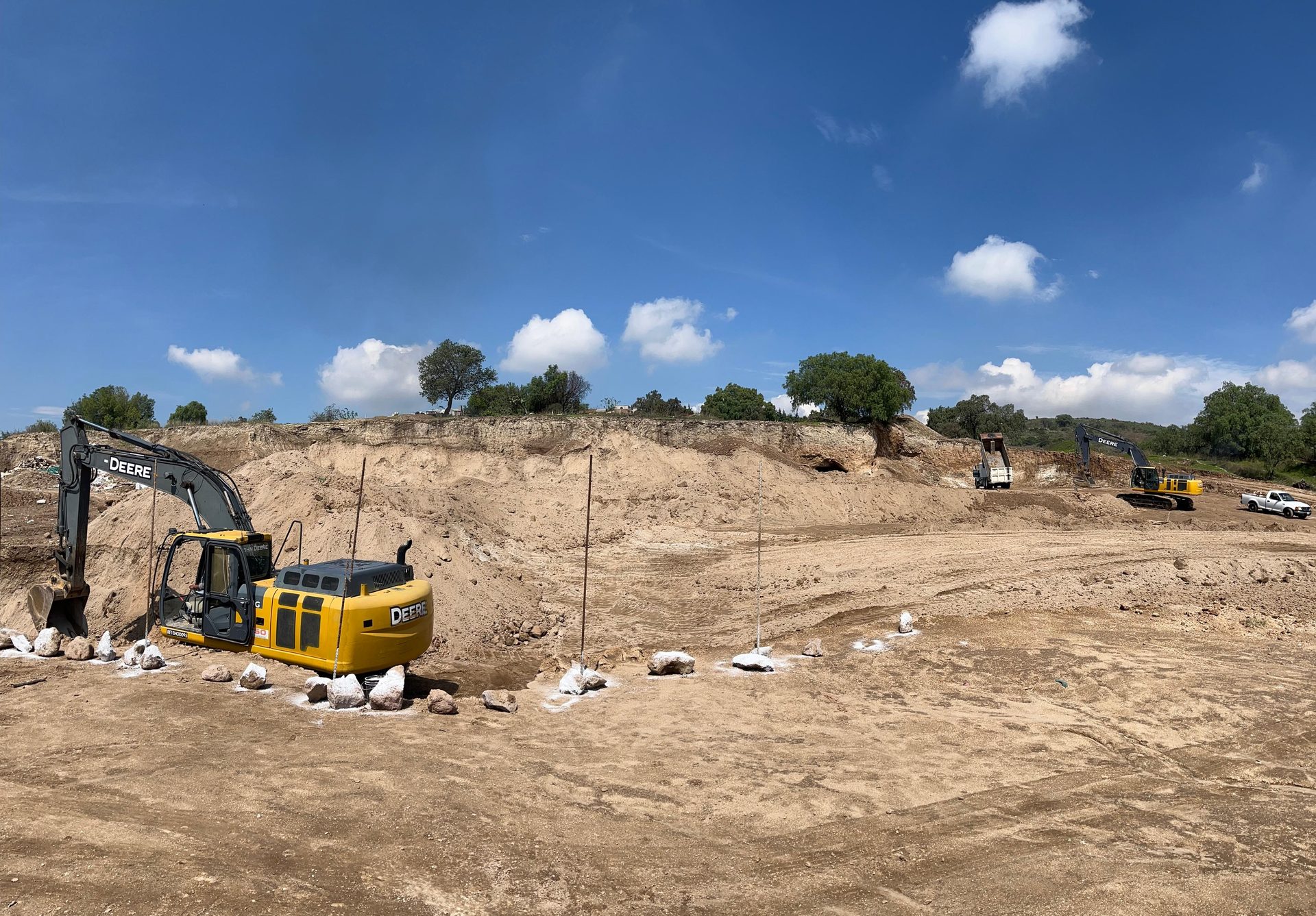 [background image] image of a futuristic city skyline (for a ai education tech company)