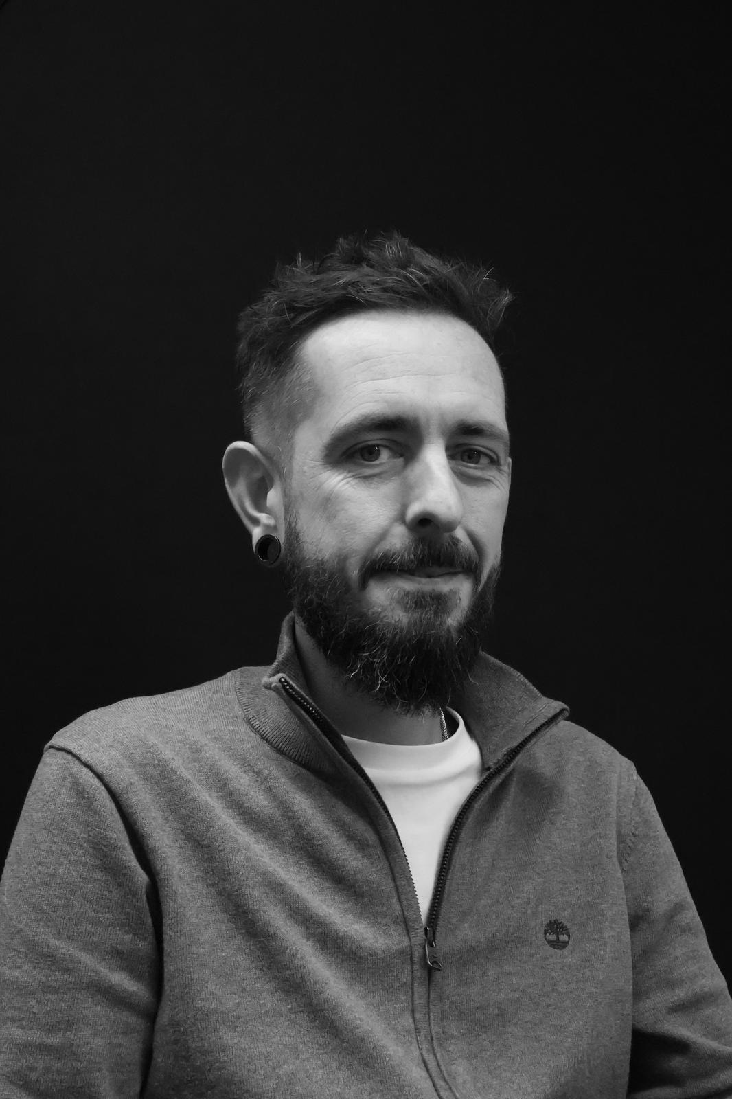 Alex Jones team headshot