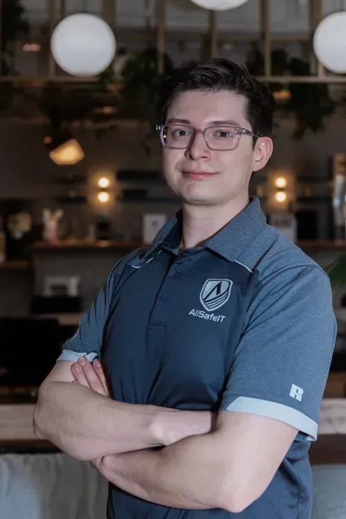 Certified IT support Burbank technician wearing AllSafe IT uniform.