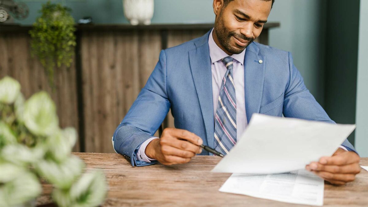 image of consulting session (for a consulting firm)