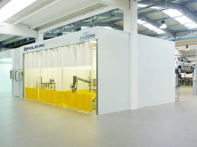 AirZone Dynamic -esikäsittelytila suojaverhoilla ja rullaverhoratkaisulla