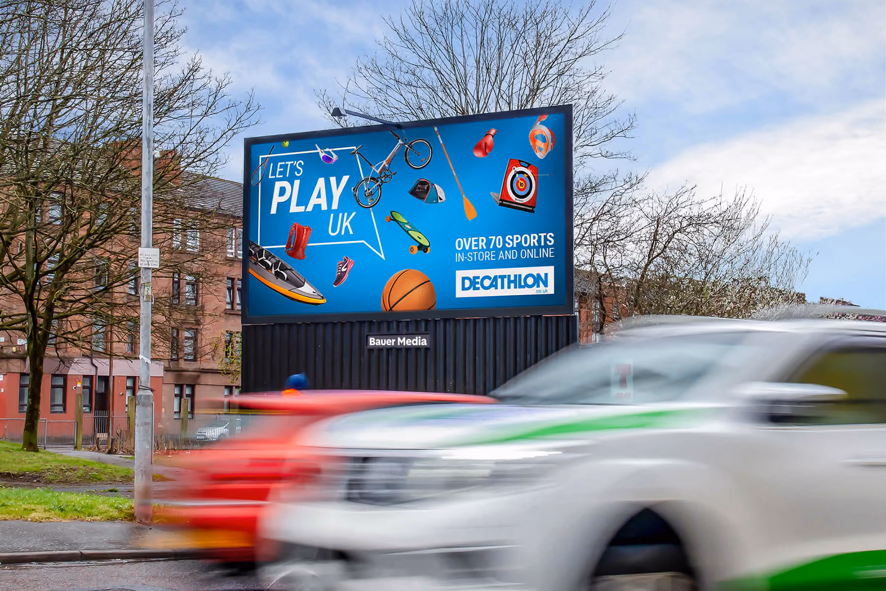 Digital screen featuring Decathlon advert