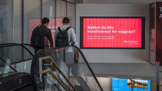 norge-storebrand-2023-v30-airport-osl-dig-big-screen-1-scaled.jpg