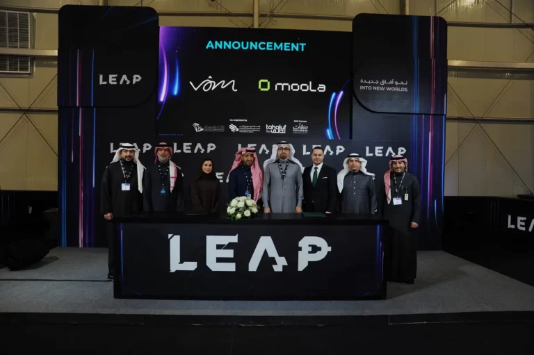 Moola & Vom Partner to Transform Spend Management