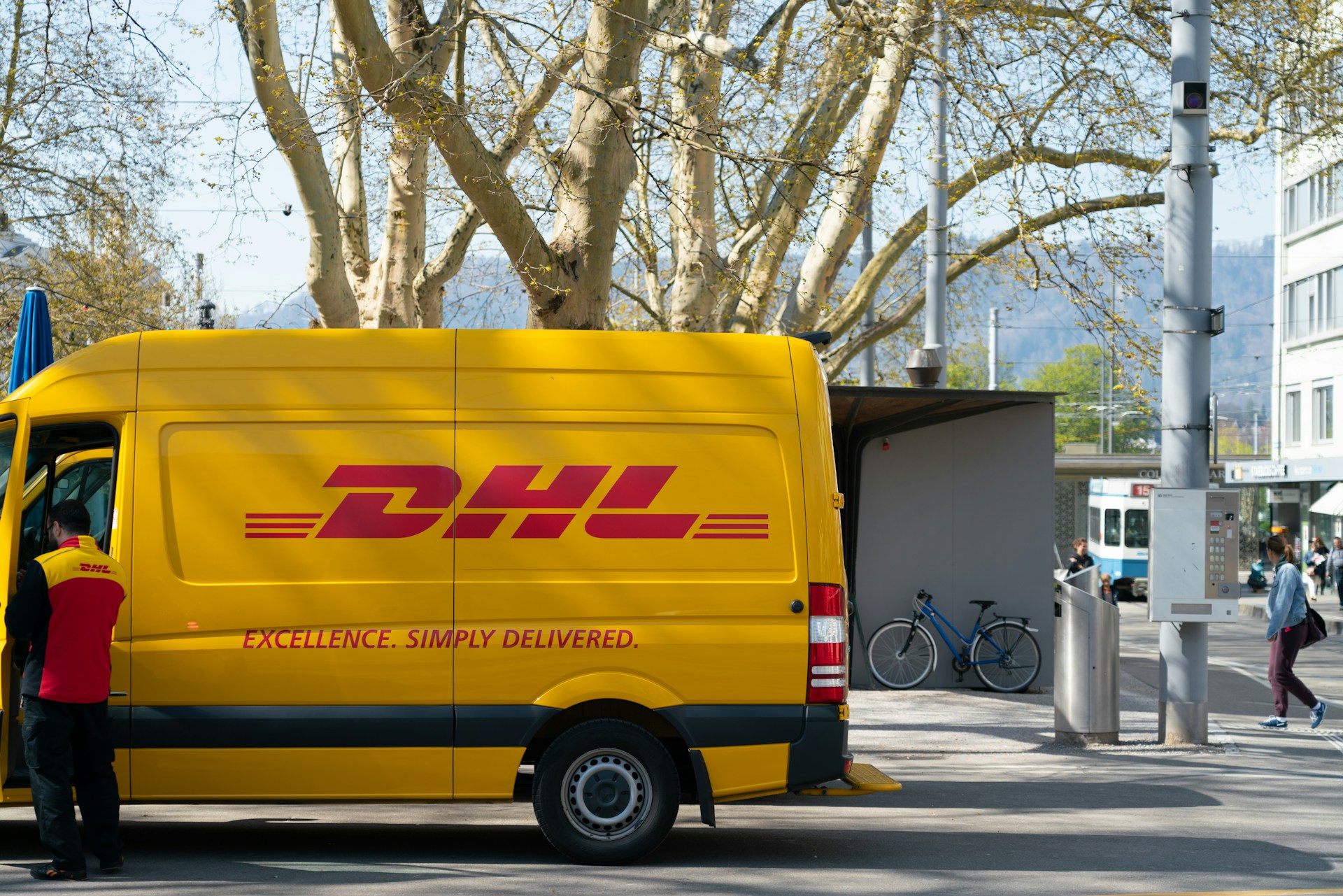DHL Lieferwagen