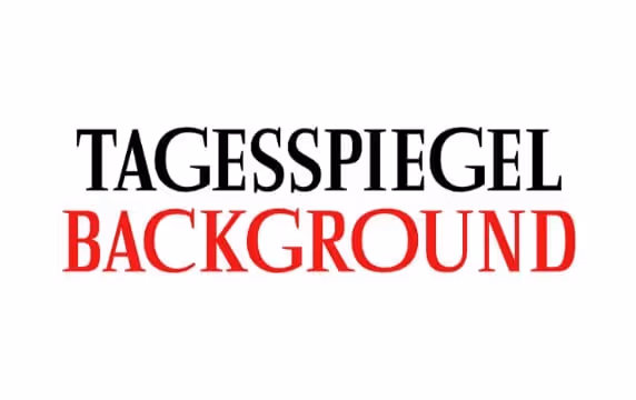 Logo mit dem Text TAGESSPIEGEL in Schwarz und BACKGROUND in Rot auf weißem Hintergrund.