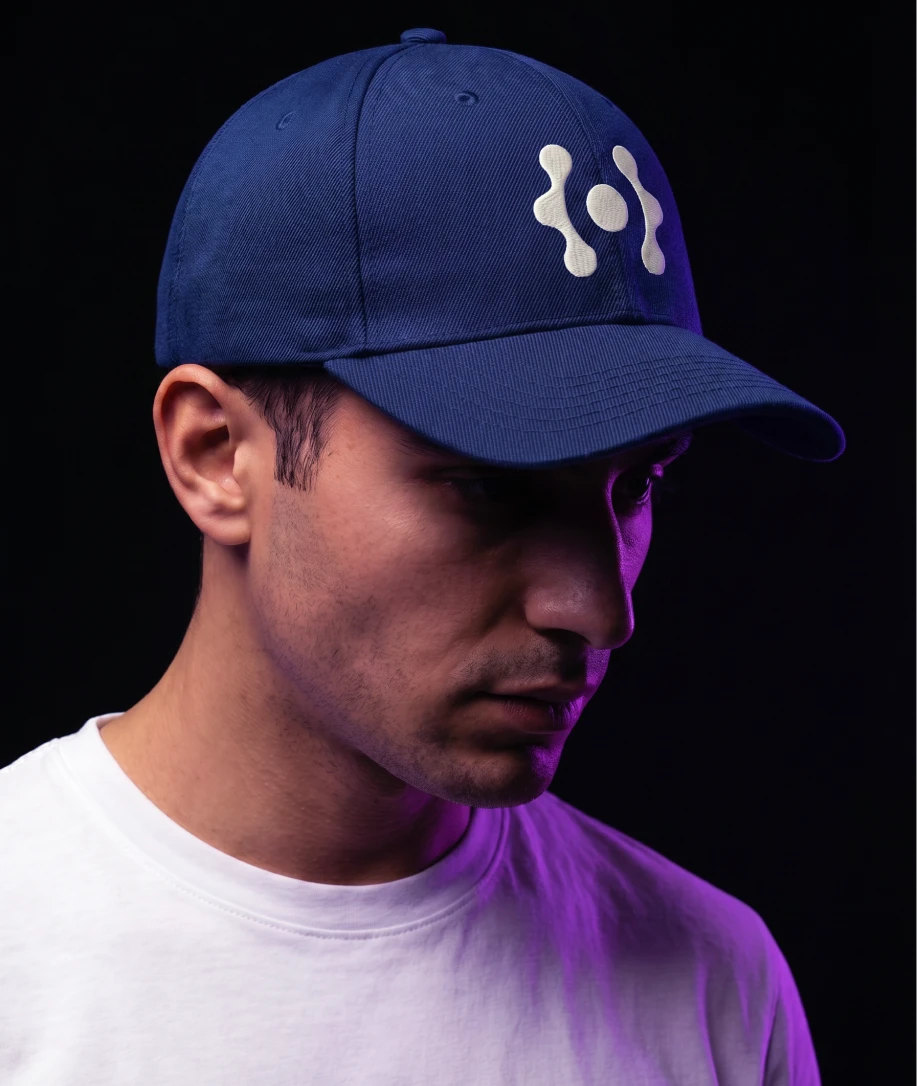 Color palette featuring AliPal Red, AliPal Off White, AliPal Grey, and AliPal Dark with their HEX, RGB, and CMYK values.