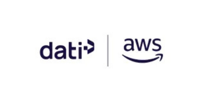 Logos das empresas Dati e AWS, separados por uma linha vertical.