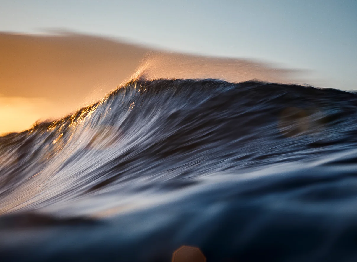 Waves crashing in the ocean