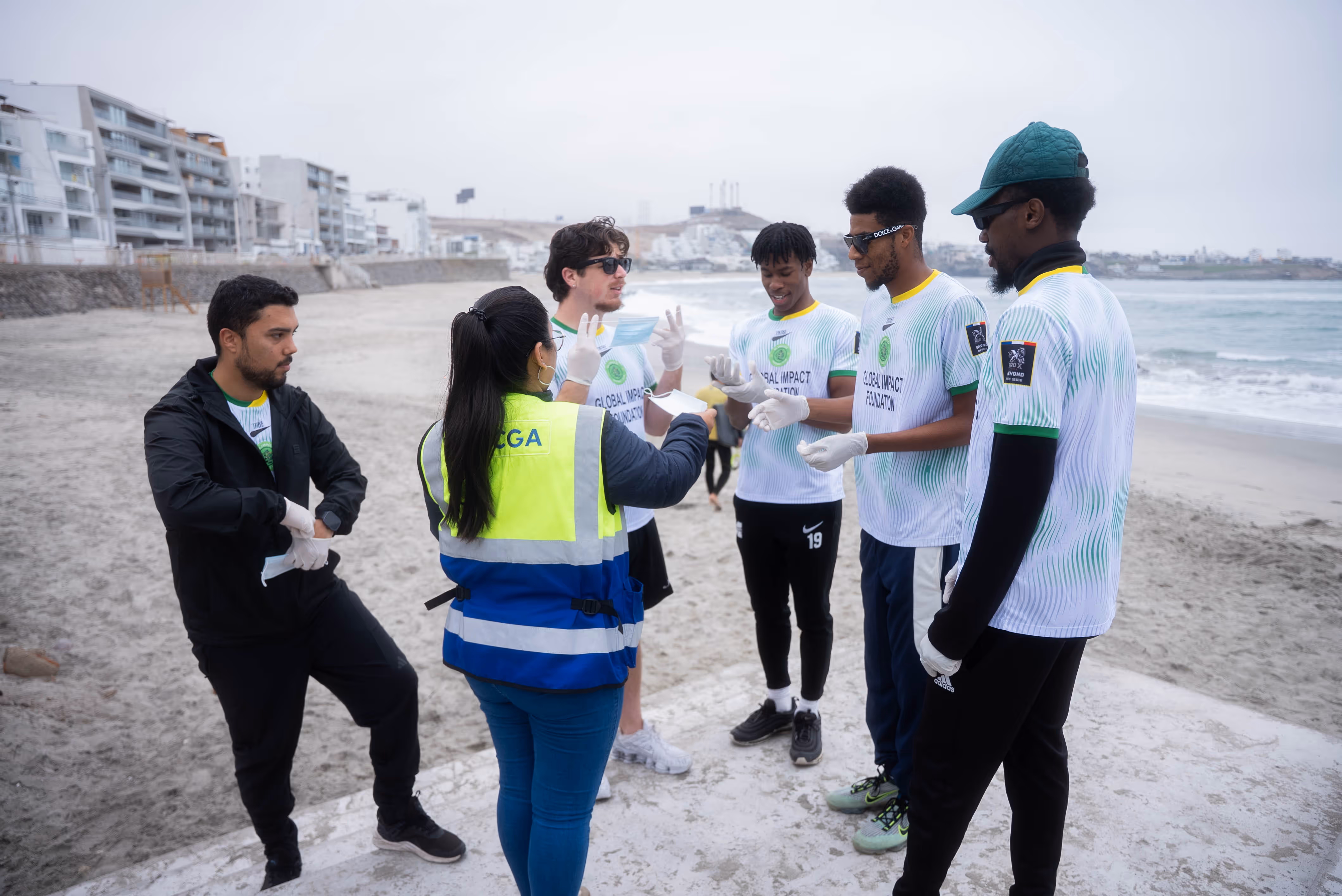 Olympico SC Players Give Back: Beach Cleanup in Punta Hermosa