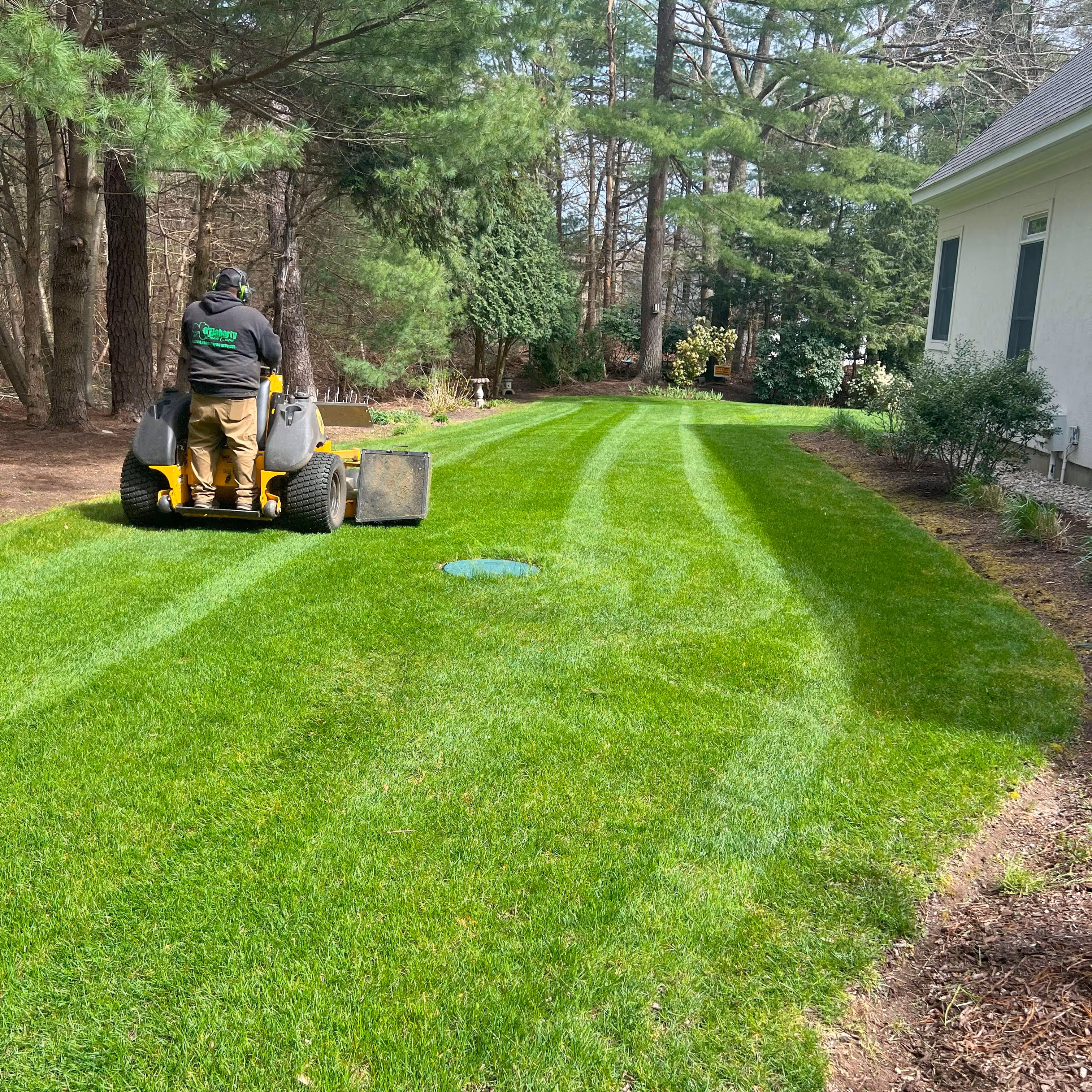 O’Flaherty Lawn Care lawn maintenance service in Attleboro Massachusetts