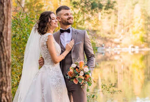 groom and bride image