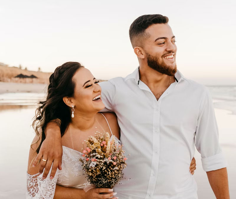 groom and bride image
