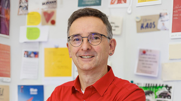 Portrait von Kurt Schauer als Fallstudie für die KAOS Leadgenerierung