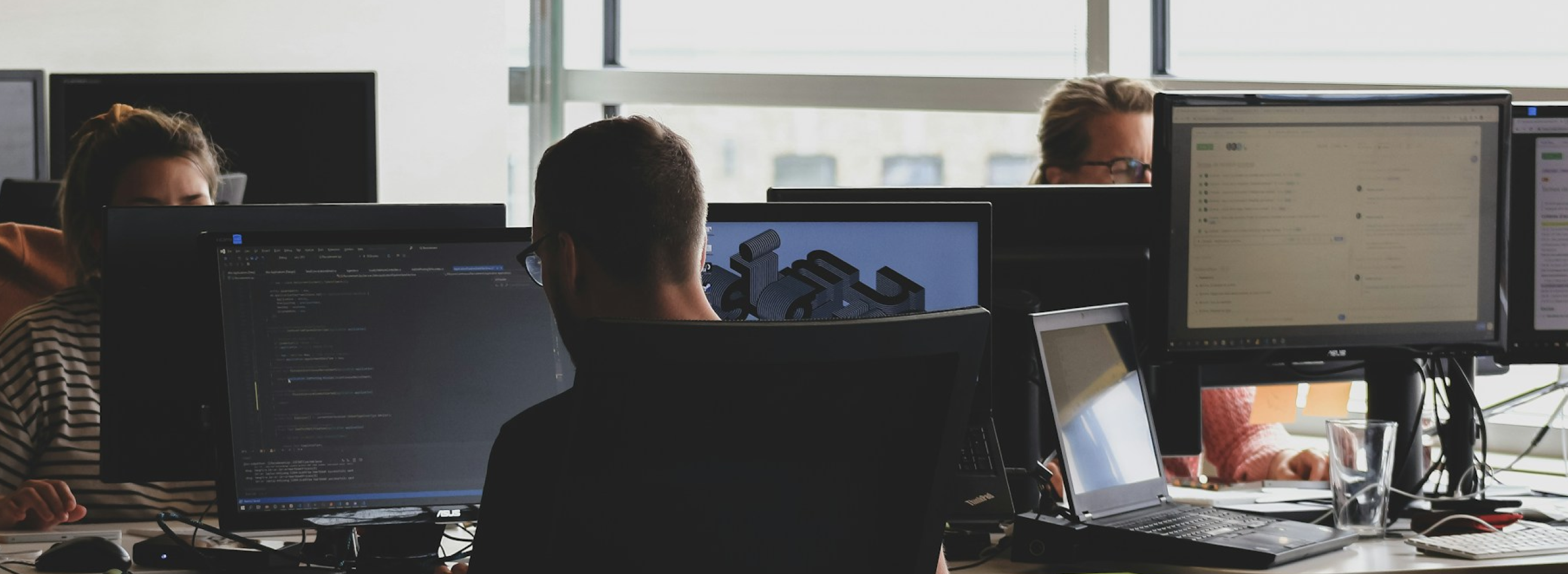 Hybrid Work Software: So optimieren Sie Ihr Büro für flexibles Arbeiten