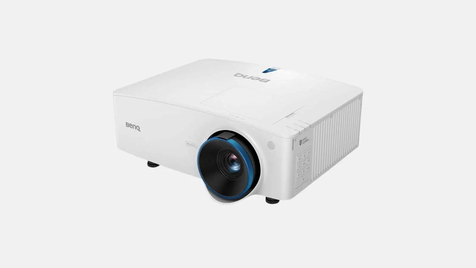BenQ LU935 WUXGA Laser-Beamer in Weiß mit blau eingefasstem Objektiv in schräger Ansicht vor weißem Hintergrund.