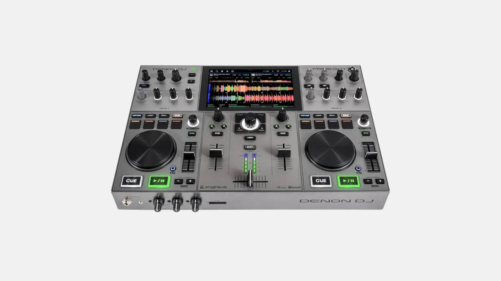 Denon DJ Prime GO+ Akku-Standalone DJ-Pult in Silber mit Display und Jogwheels in Schrägansicht vor weißem Hintergrund.