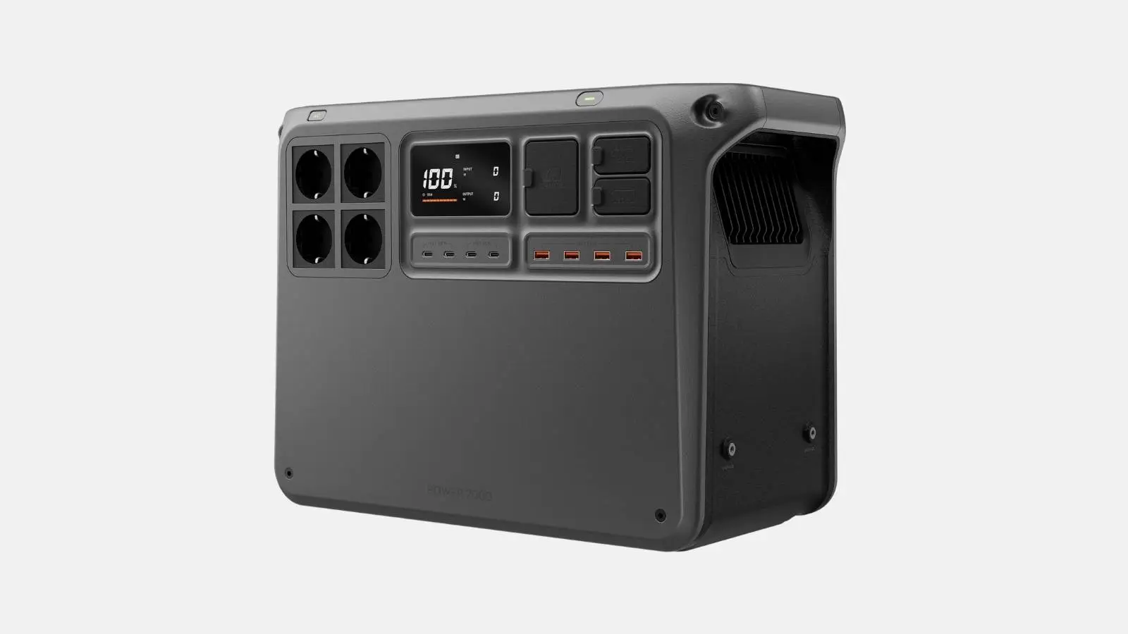 DJI Power 2000 Powerstation in Grau mit Display, vier Schuko-Steckdosen und USB-Anschlüssen vor weißem Hintergrund.