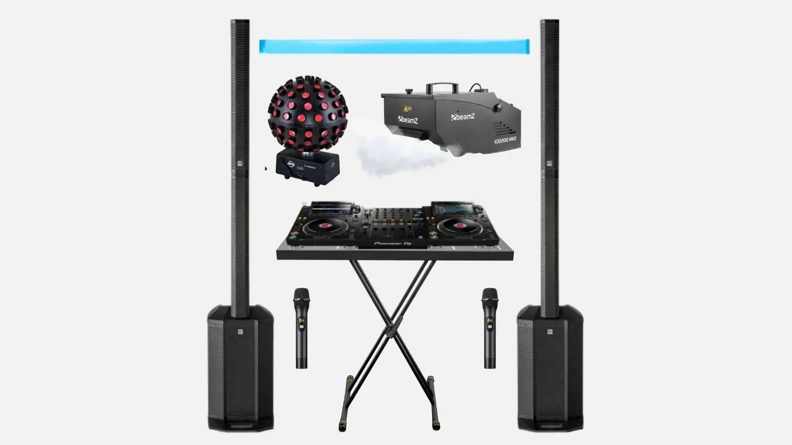 DJ-Komplettset mit Pioneer DJ Player auf DJ-Tisch, zwei Säulenlautsprechern, Funkmikrofonen, Nebelmaschine und Lichteffekten.
