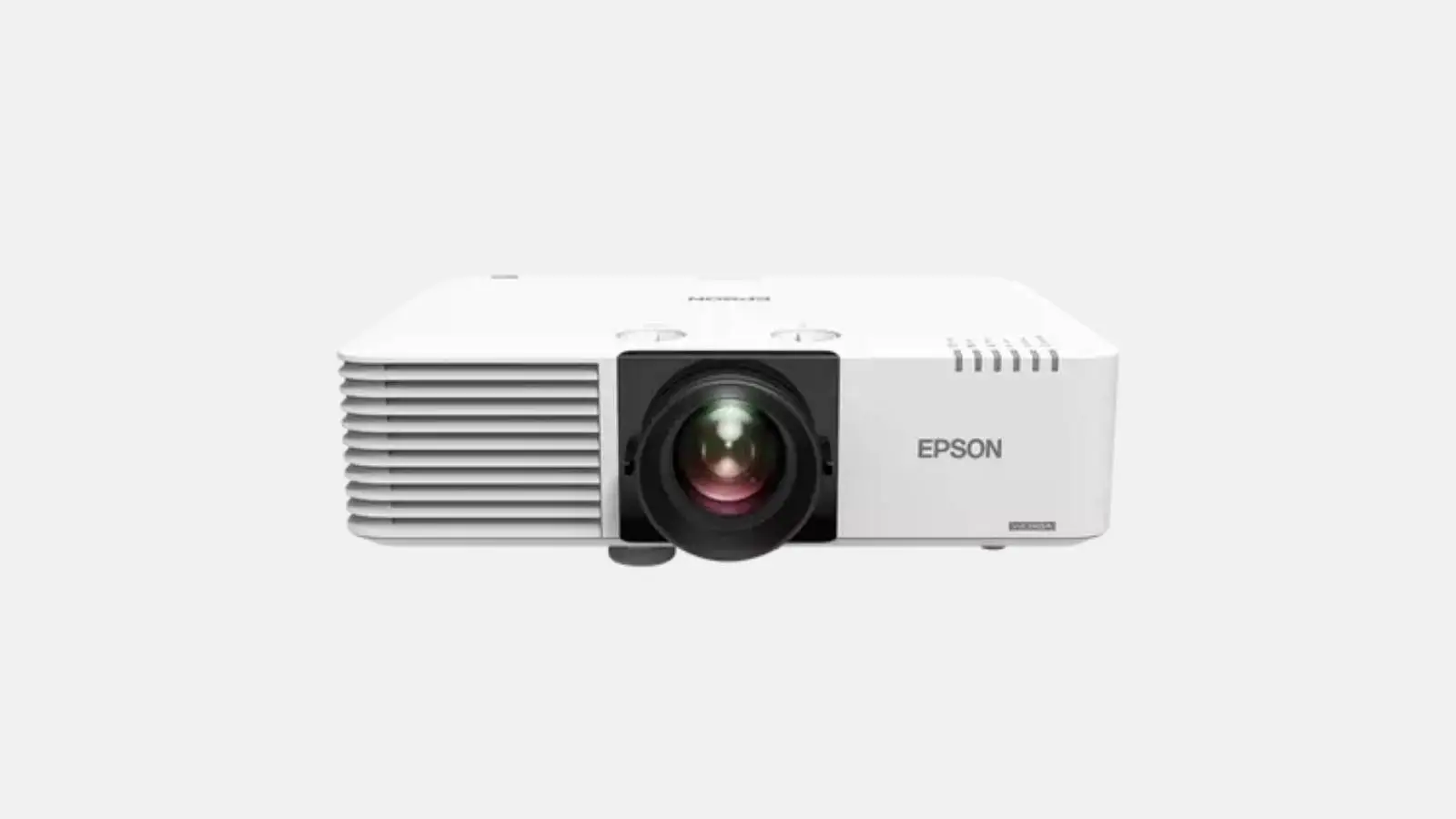 Epson EB-L530U Laser-Beamer in Weiß in Frontansicht mit Objektiv und Lüftungsschlitzen vor hellem Hintergrund.