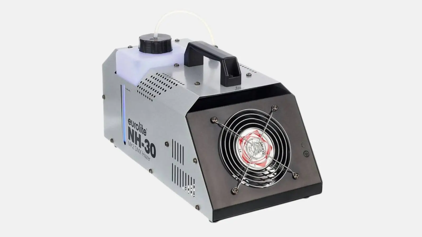 Eurolite NH-30 MK2 DMX Dunstnebelmaschine mit austretendem Dunst und Lüftergitter vor weißem Hintergrund.