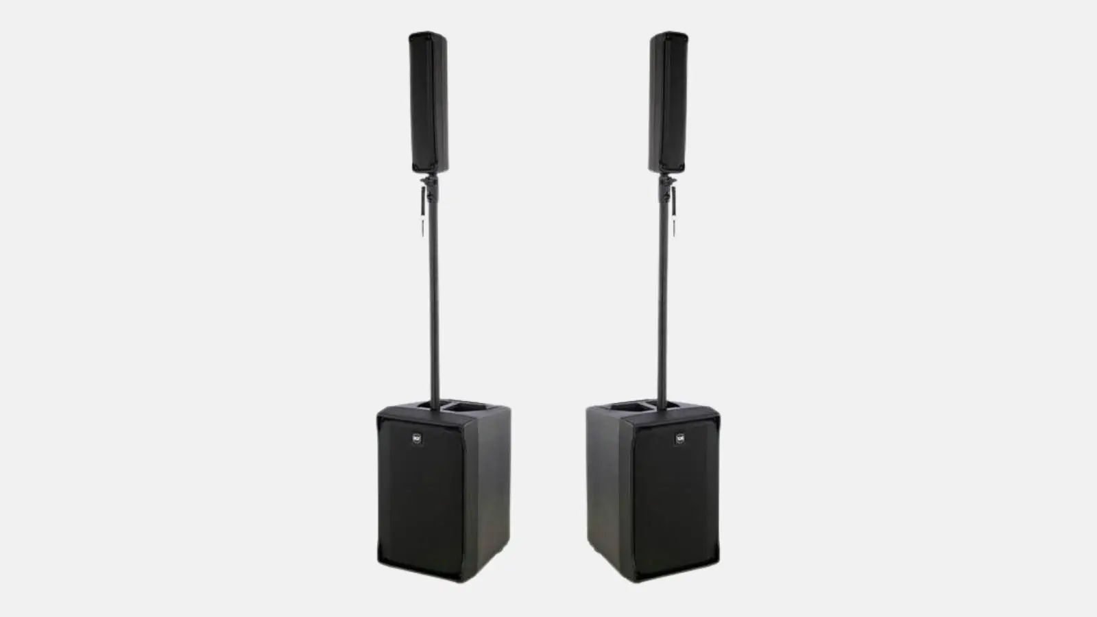 RCF EVOX 8 Säulensystem als Paar mit Line-Array-Säulen auf Subwoofern vor hellem Hintergrund.