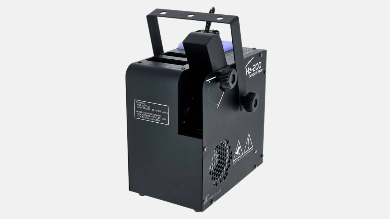 Stairville Hz-200 Compact Hazer DMX in Schwarz mit Tragegriff schräg vor weißem Hintergrund.