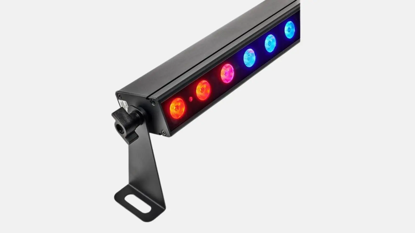 Stairville SonicPulse LED Bar 10 Pixel-Bar in Schwarz mit rot und blau leuchtenden LEDs in Nahaufnahme vor weißem Hintergrund.