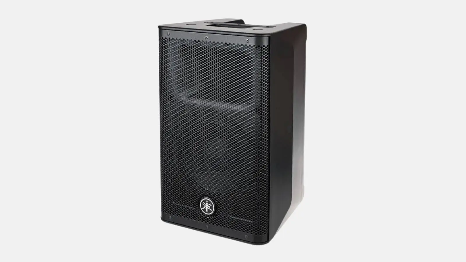 Yamaha DXR8 MKII Fullrange-Lautsprecher in Schwarz mit Metallgitter und Tragegriff schräg von vorne.