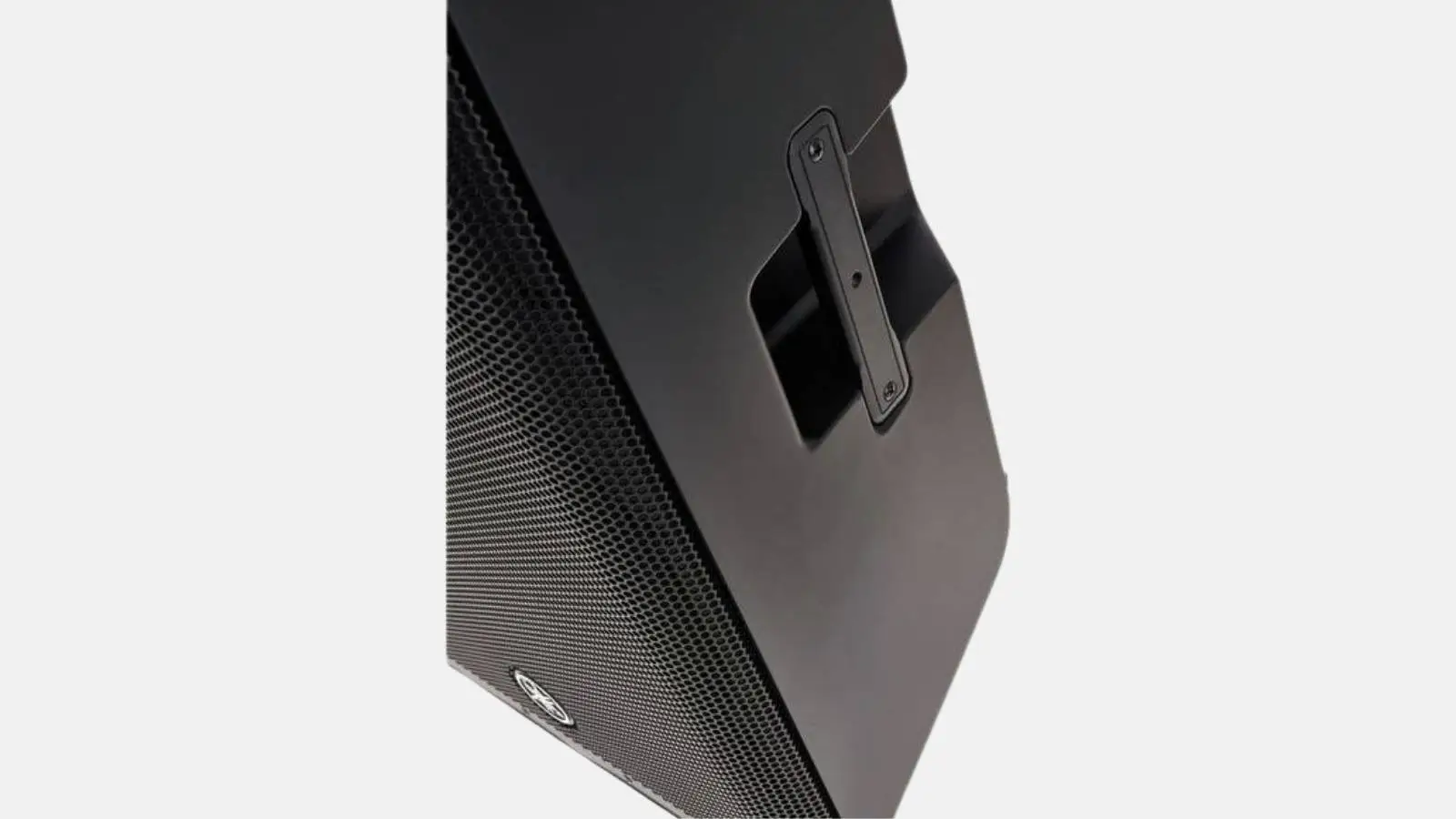 Yamaha DXR15 mkII Lautsprecher in Schwarz mit Tragegriff und Lautsprechergitter in seitlicher Detailansicht.