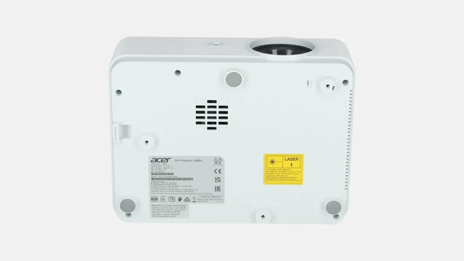 Acer Vero PL3510ATV Beamer Unterseite mit Typenschild und Laser-Kennzeichnung vor weißem Hintergrund.