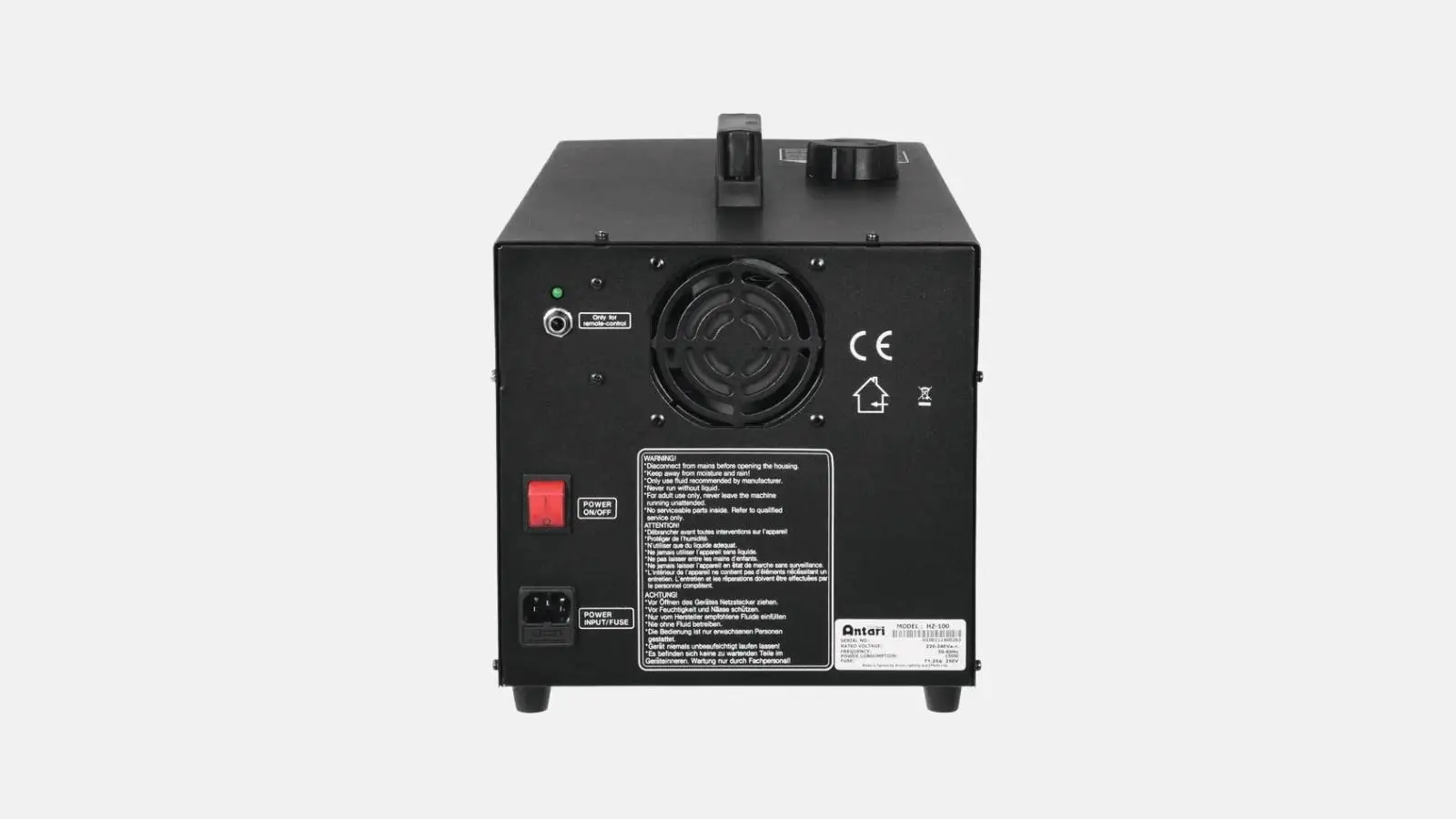Rückseite des Antari HZ-100 Hazers mit Lüfter, Netzschalter und Anschlüssen vor grauem Hintergrund.