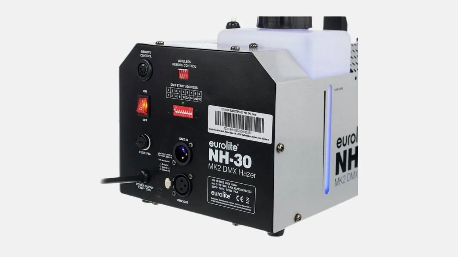 Eurolite NH-30 MK2 DMX Dunstnebelmaschine in Silber mit Bedienfeld und DMX-Anschlüssen schräg von hinten vor grauem Hintergrund.
