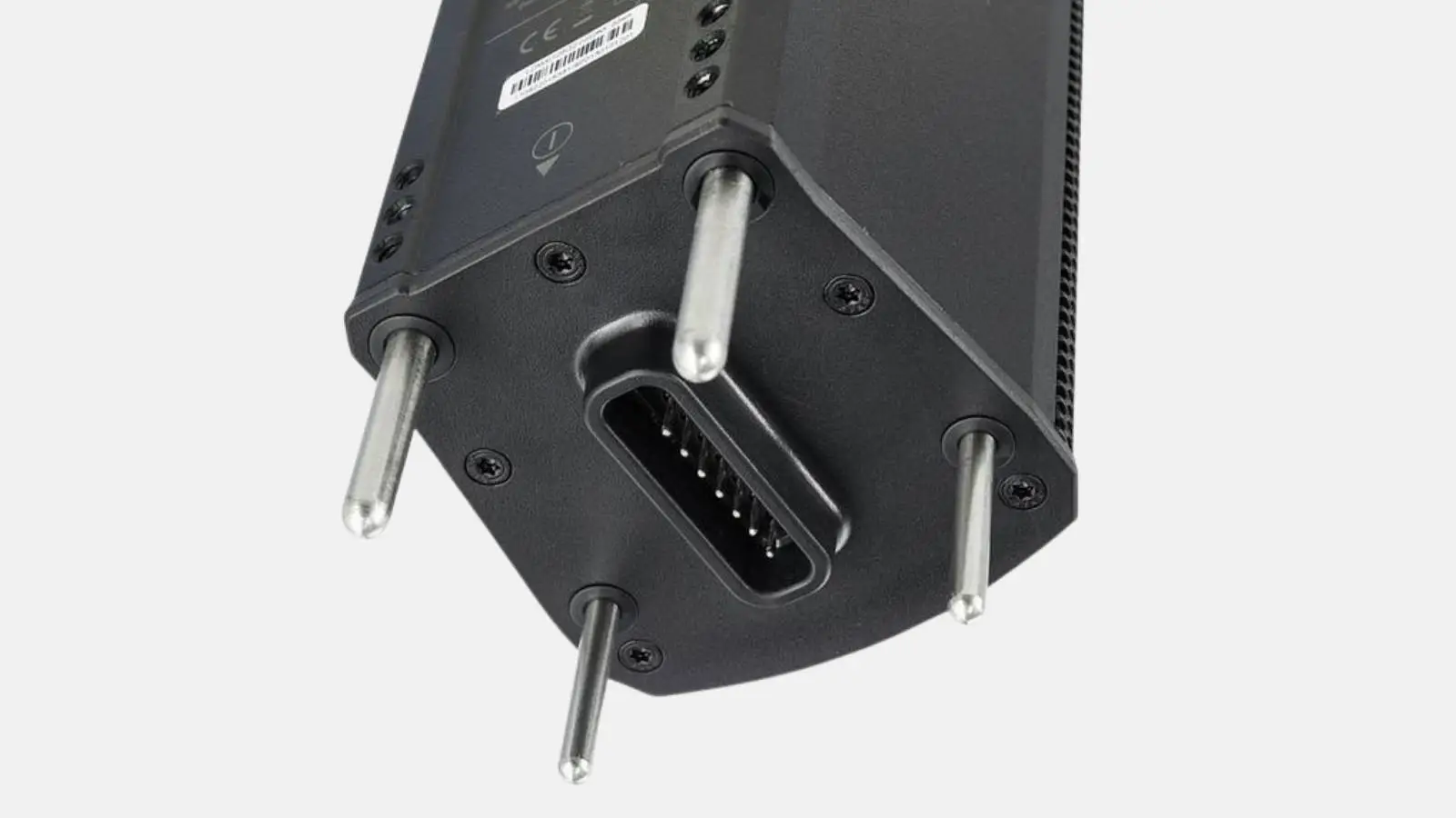 LD Systems Maui 28 G2 Säulensystem, Detail des Multipin-Steckverbinders am Säulenfuß in Schwarz.